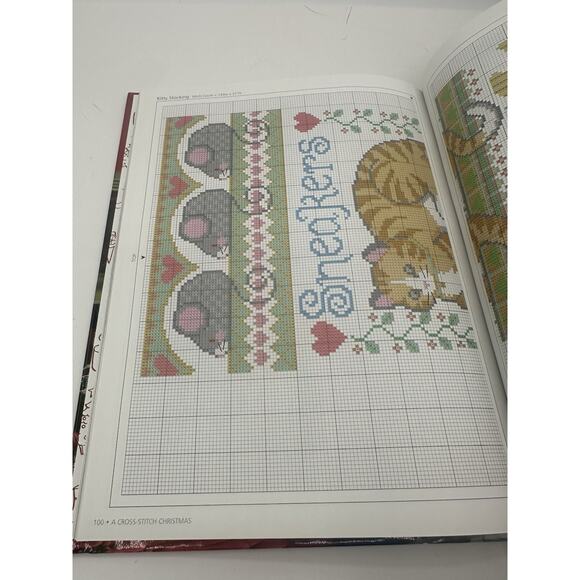 Craftways A Cross Stitch Christmas Hardcover “A Season to Remember” (2010) - Picture 4 of 7